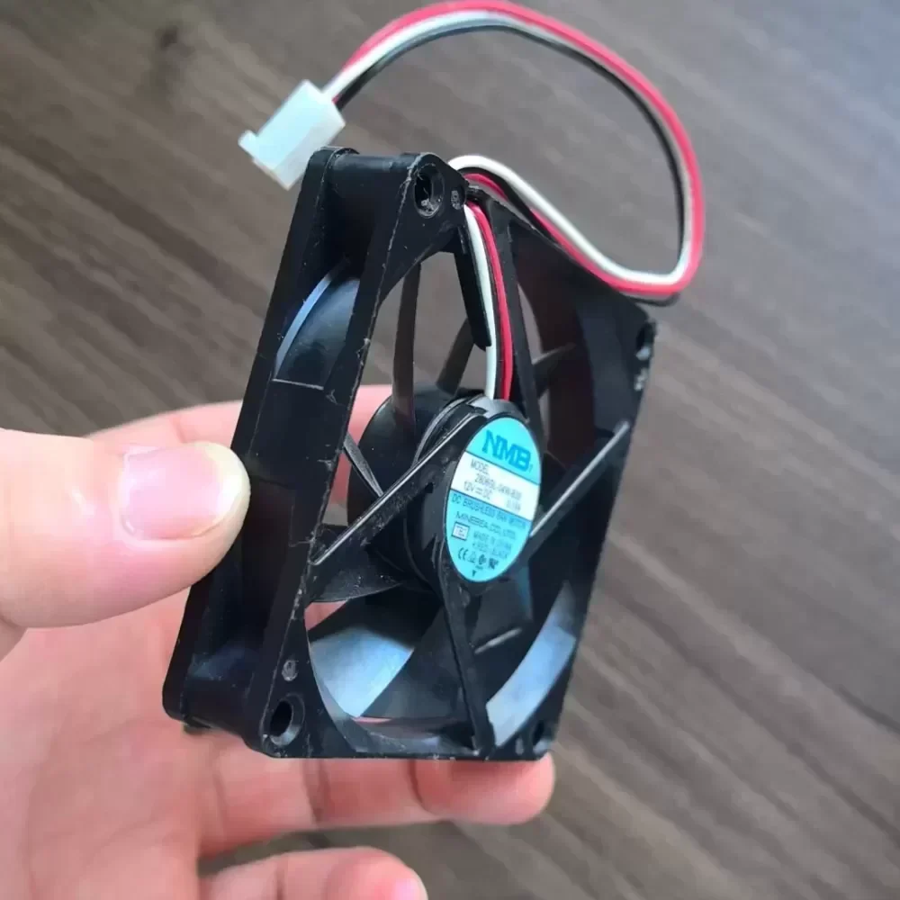 2806GL-04W-B39 NMB 12V fan 2806GL-04W-B39 NMB 12V fan