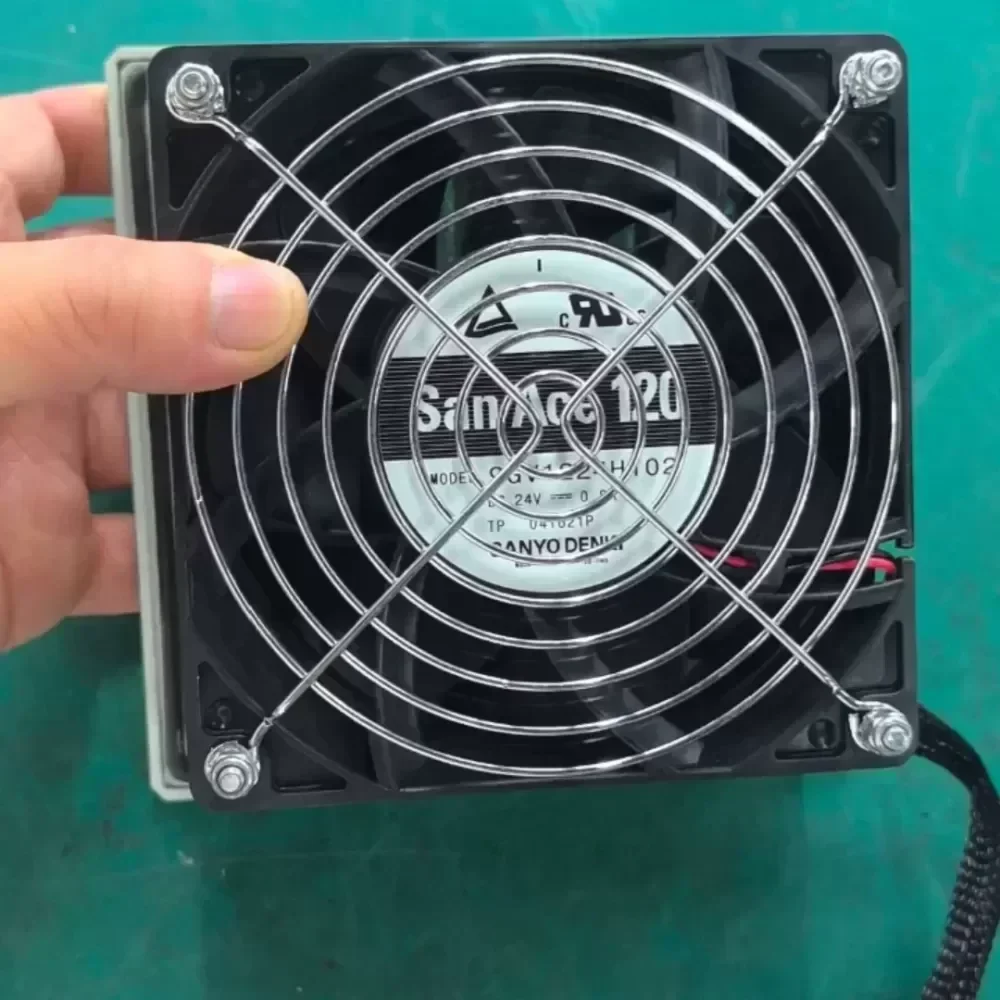 9GV1224H102 Sanyo inverter fan