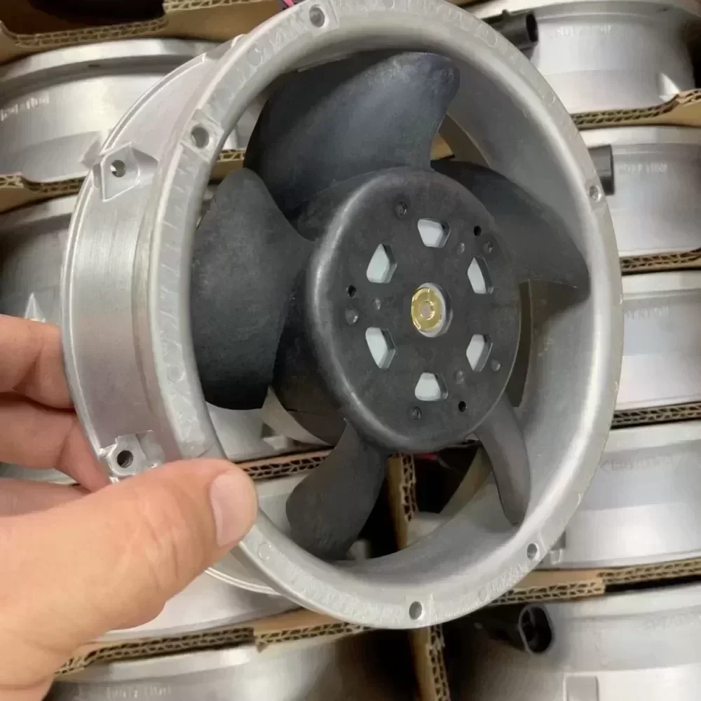 D1751S24B6CZ-75 Nidec 24V 1.8A fan D1751S24B6CZ-75 Nidec 24V 1.8A fan