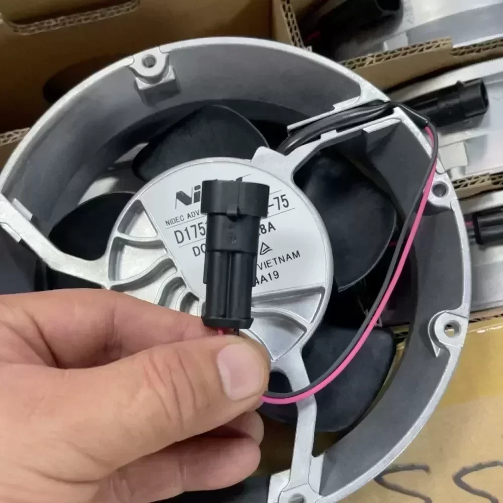 D1751S24B6CZ-75 Nidec 24V 1.8A fan D1751S24B6CZ-75 Nidec 24V 1.8A fan