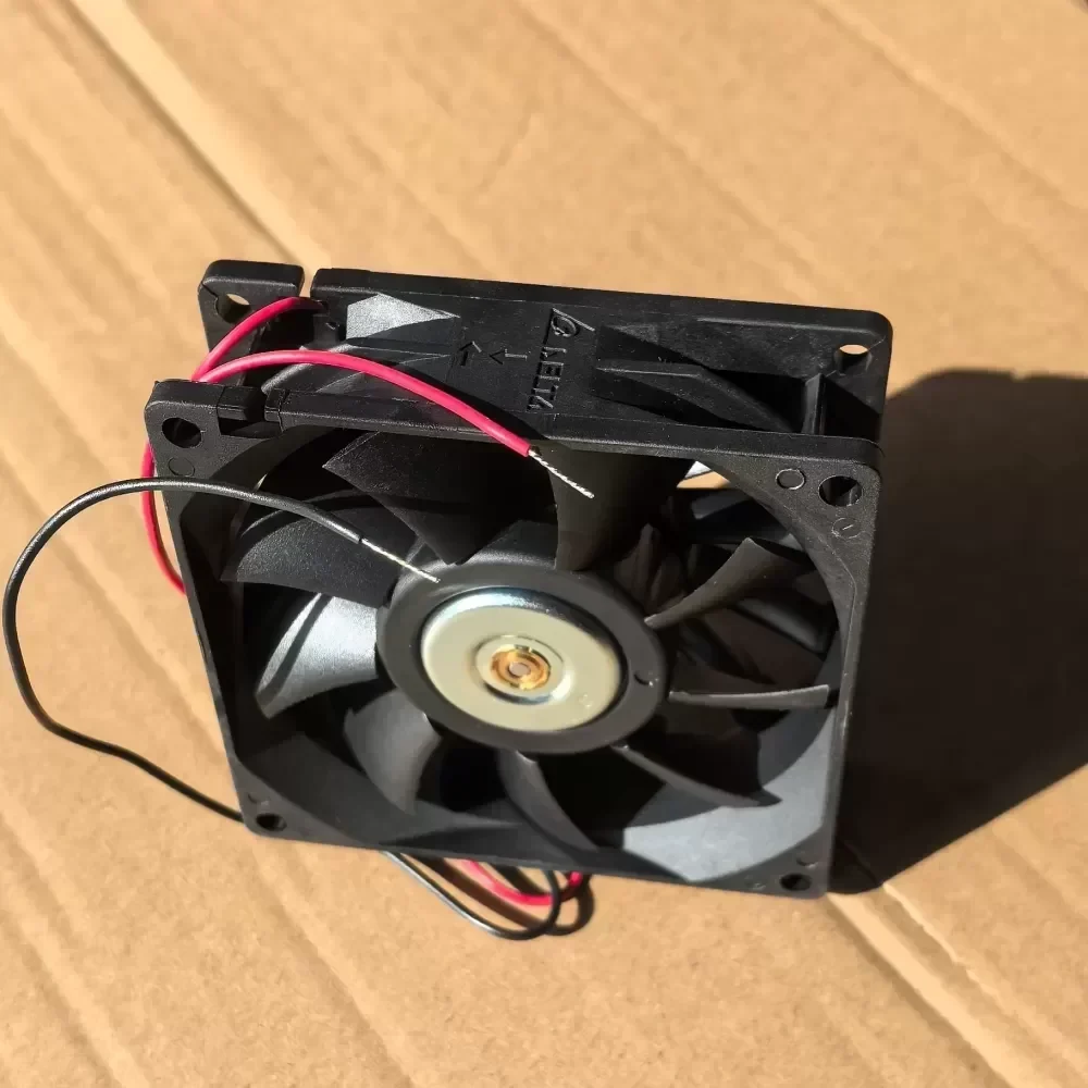 Delta DC brushless fan FFB0812VH voltage 12V fan Delta DC brushless fan FFB0812VH voltage 12V fan