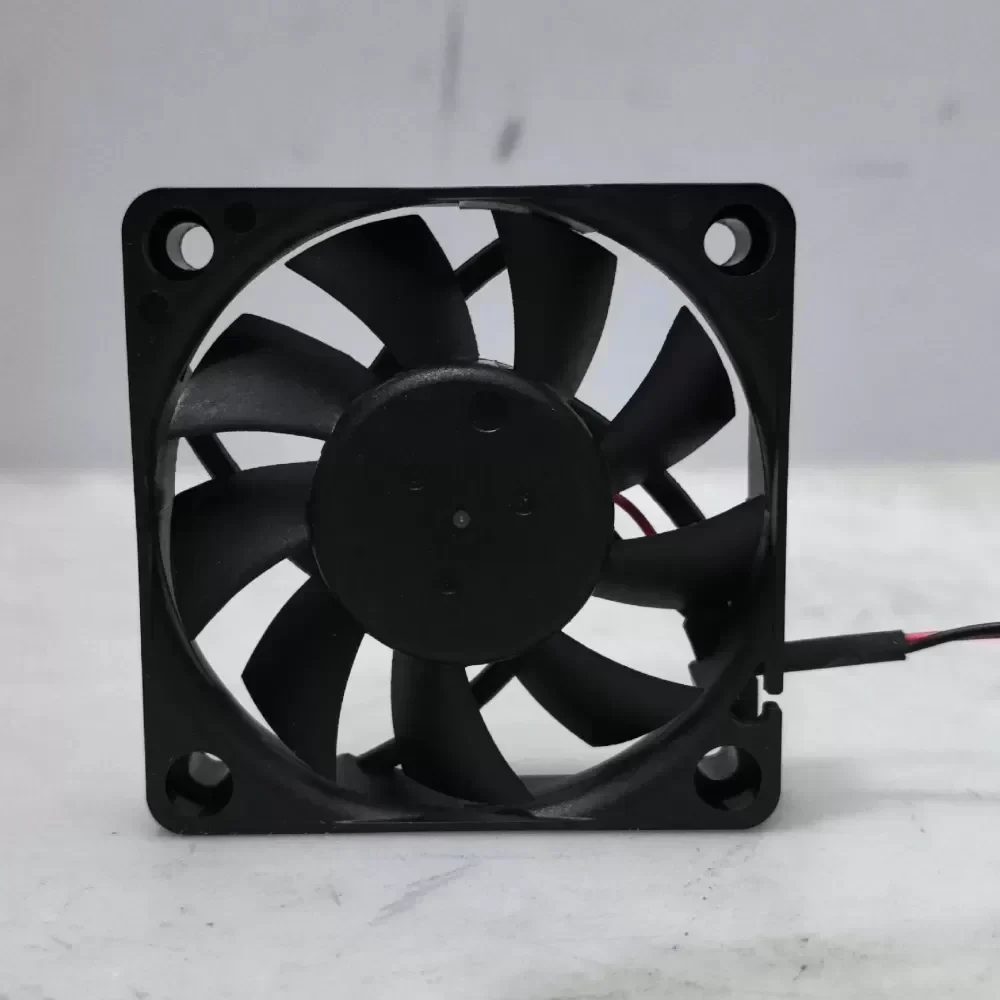 Delta fan AFB0612VHC 6013/12V fan Delta fan AFB0612VHC 6013/12V fan