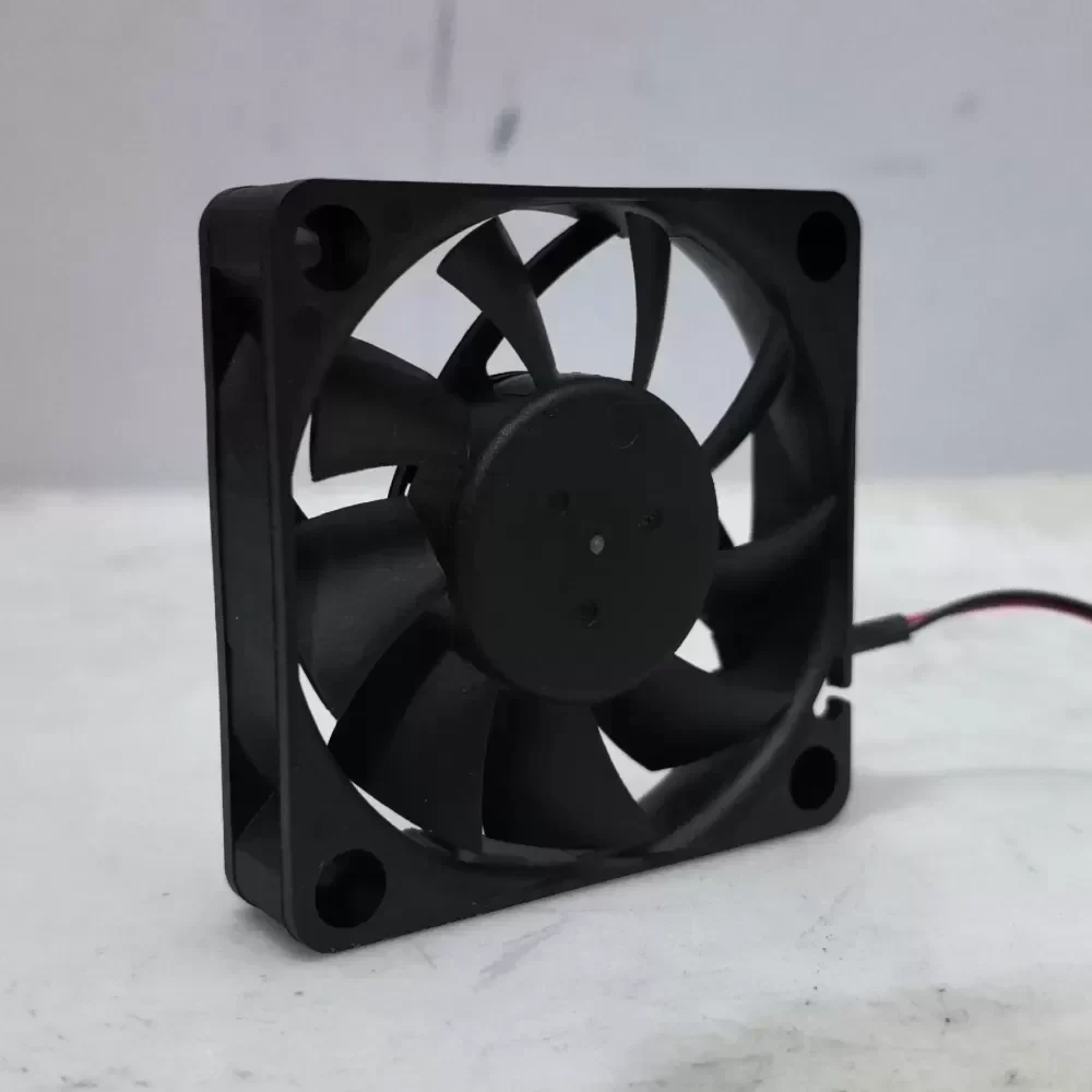 Delta fan AFB0612VHC 6013/12V fan Delta fan AFB0612VHC 6013/12V fan