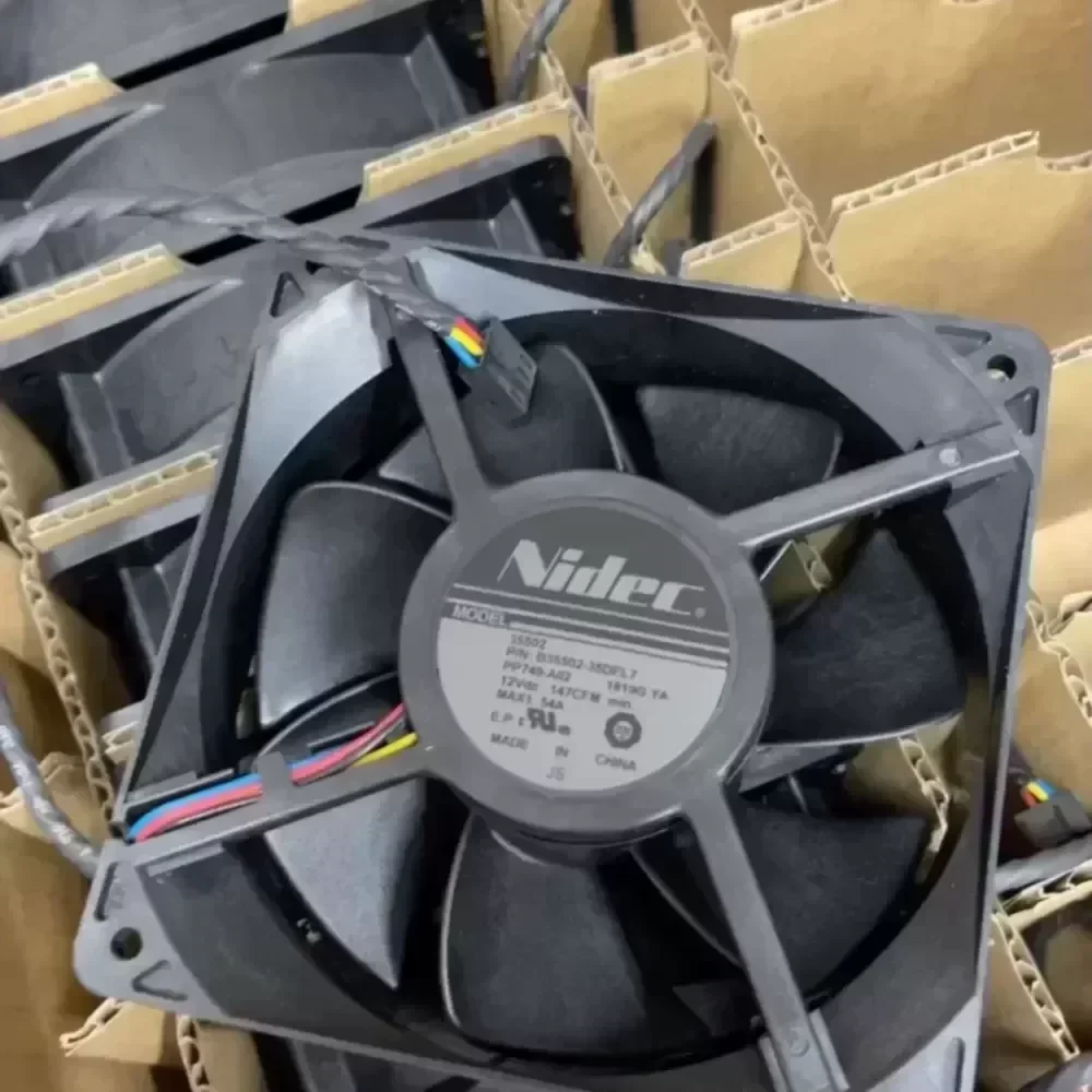 Nidec B35502-35DEL7 12V fan