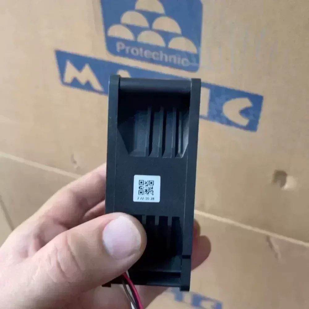 Protechnic MGT9224MB-W38 E 24V IP68 fan Protechnic MGT9224MB-W38 E 24V IP68 fan