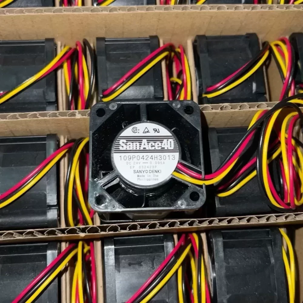 Sanyo SanAce40 fan 109P0424H3013
