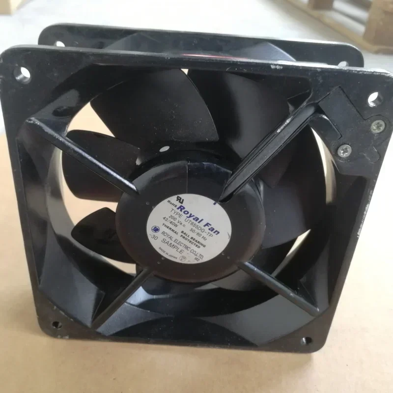ROYAL T655DG 200V AC 43/40W 3000rpm 55/70dBA 160x160x55mm Full Metal Axial Fan ROYAL T655DG 200V AC 43/40W 3000rpm 55/70dBA 160x160x55mm Full Metal Axial Fan
