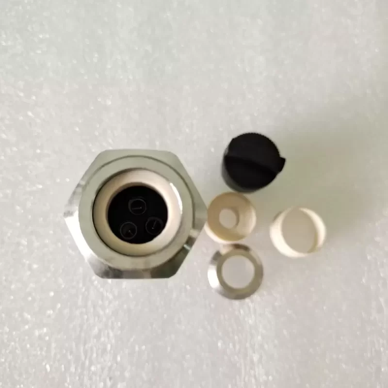 ERICSSON RNT 447 20/001 RRU Bo Plug Dc Connector Amphenol ERICSSON RNT 447 20/001 RRU Bo Plug Dc Connector Amphenol