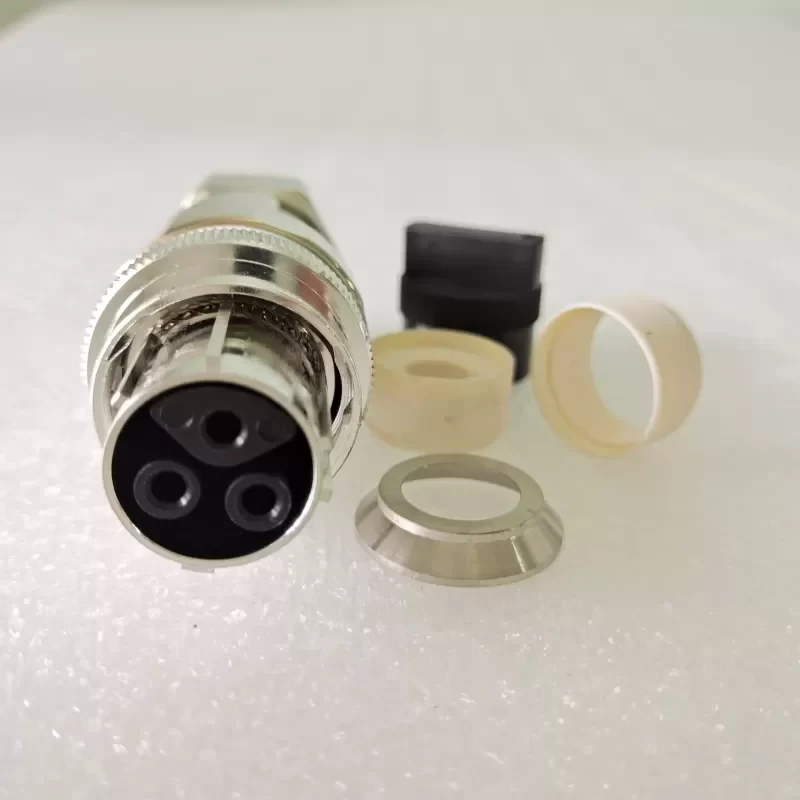 ERICSSON RNT 447 20/001 RRU Bo Plug Dc Connector Amphenol