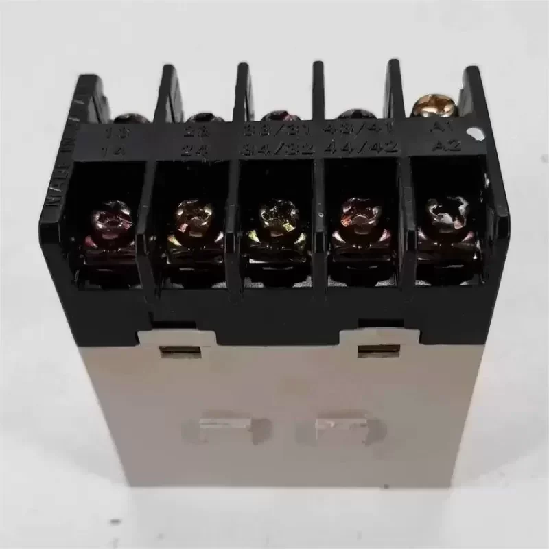 G7J-4A-B Power Relay AC200/240V
