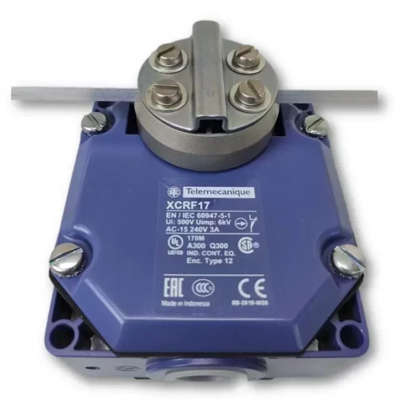 Schneider IP54 XCRF17 Metal Electrical Thermoplastic Rotary Limit Switch Schneider IP54 XCRF17 Metal Electrical Thermoplastic Rotary Limit Switch