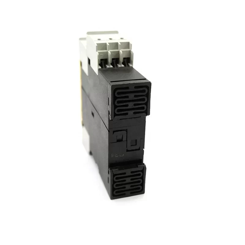 Siemens 3RK12050BG000AA2 ASIsafe Safety Basis Monitor 3RK1205-0BG00-0AA2 Siemens 3RK12050BG000AA2 ASIsafe Safety Basis Monitor 3RK1205-0BG00-0AA2