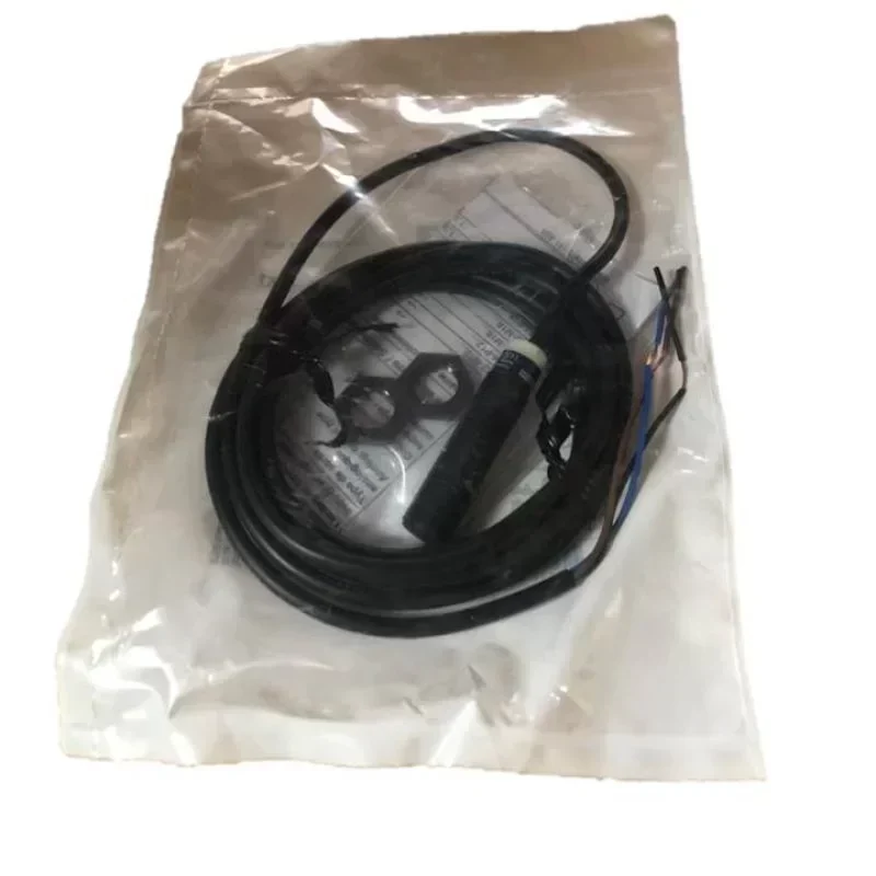 XS4P12AB120 54mm 2-wire 12-24V DC Schneider Inductive Proximity Sensor XS4P12AB120 54mm 2-wire 12-24V DC Schneider Inductive Proximity Sensor