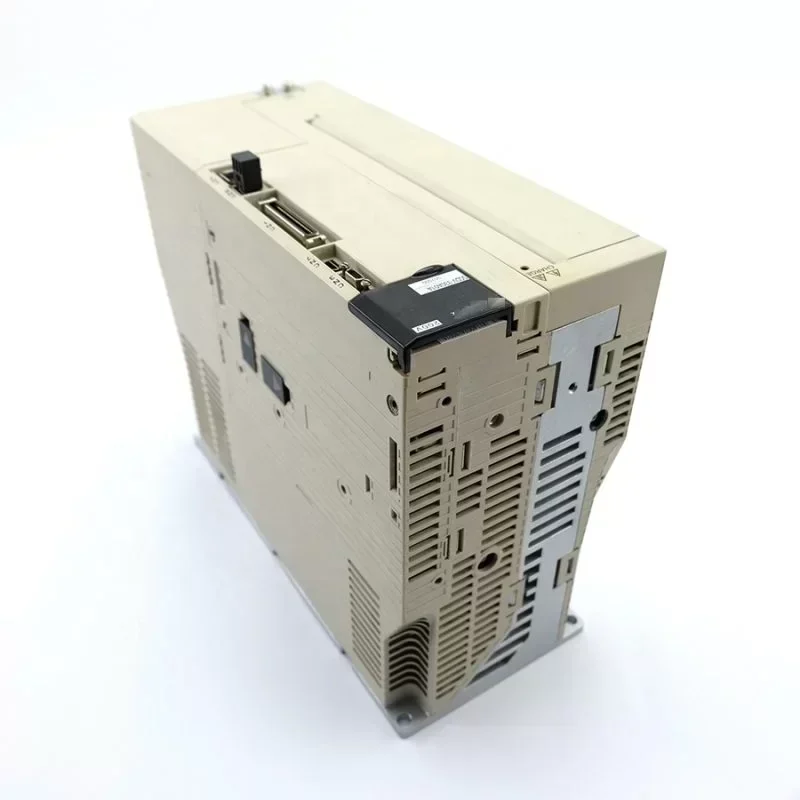 Yaskawa Electric Servopack SGDV-330A01A002000 Ac Servo Drive