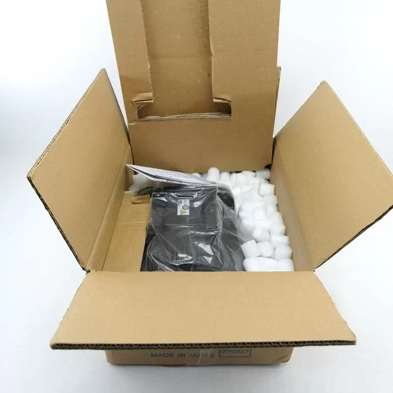 Yaskawa SGMRV-37ANA-YR12 AC Servo Motor Yaskawa SGMRV-37ANA-YR12 AC Servo Motor