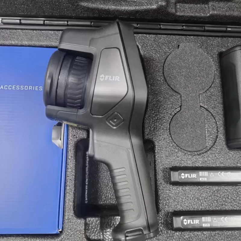 FLIR E54 Advanced Thermal Imager with 320 X 240 Resolution Fixed 24 Degree Lens (84512-1201) FLIR E54 Advanced Thermal Imager with 320 X 240 Resolution Fixed 24 Degree Lens (84512-1201)